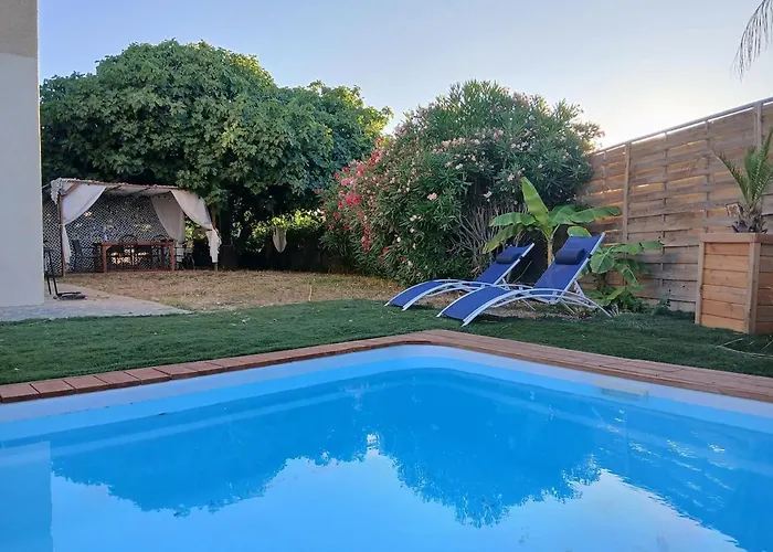 Air-conditioned With Pool Villa *