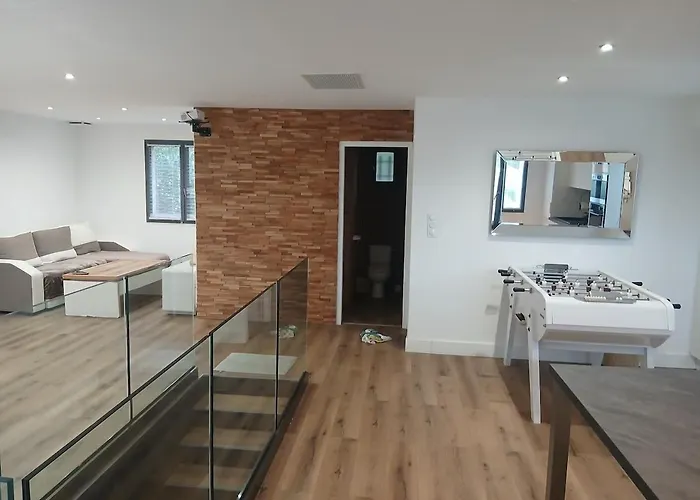 Air-conditioned With Pool Villa Meze