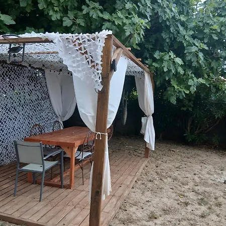 Air-conditioned With Pool * Mèze