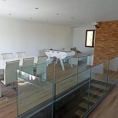 Air-conditioned With Pool Villa *