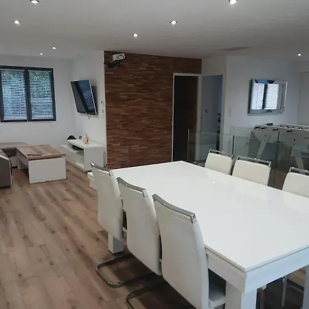 Villa Air-conditioned With Pool *