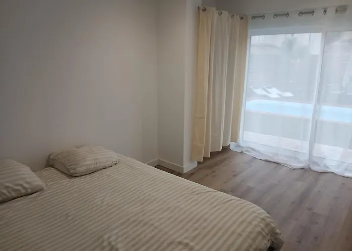 Villa Air-conditioned With Pool Mèze